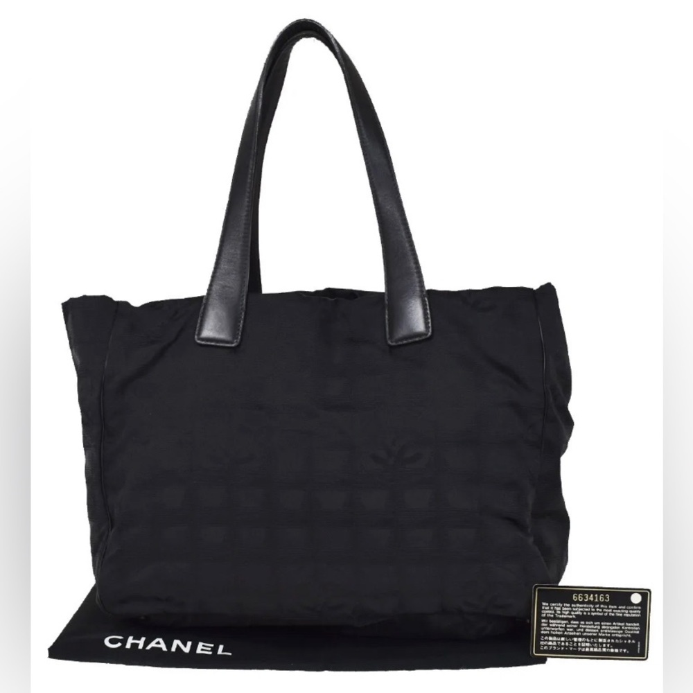 SOLD❤️ Chanel Travel Tote Bag